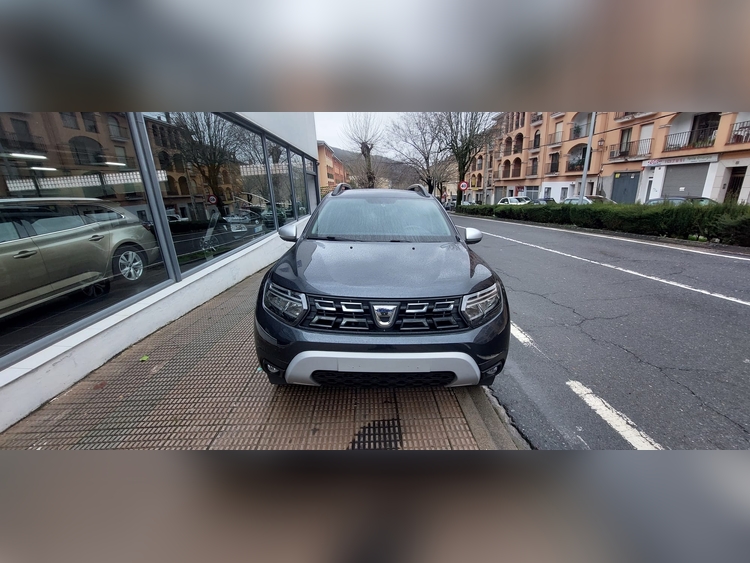Dacia Duster 1.0 TCE 100CV foto 3